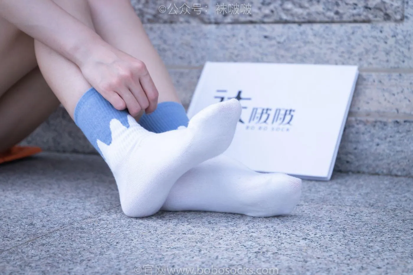 [BoBoSocks袜啵啵]NO.028 小米-运动鞋、白棉袜、裸足 [133P]插图8
